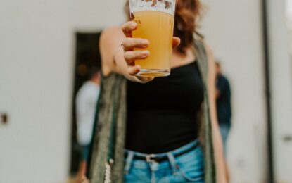 Los Cerveceros de Michigan se Alistan para La Semana de la Cerveza en Traverse City y Frankfort