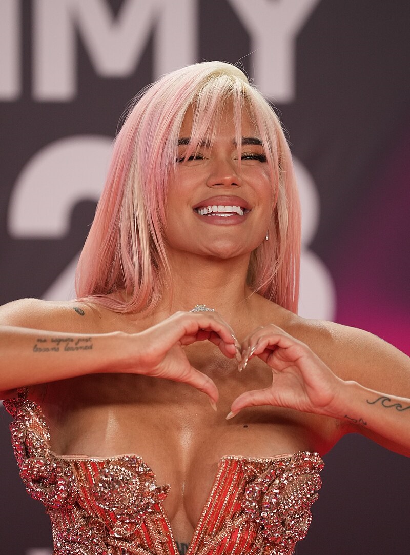 Karol G Rompe el Silencio ante la Controversia de su Tema “+57” junto a Maluma y J Balvin - Copy